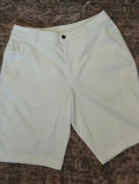 Lululemon Men's Commission Shorts Sz 32. 10" Inseam.